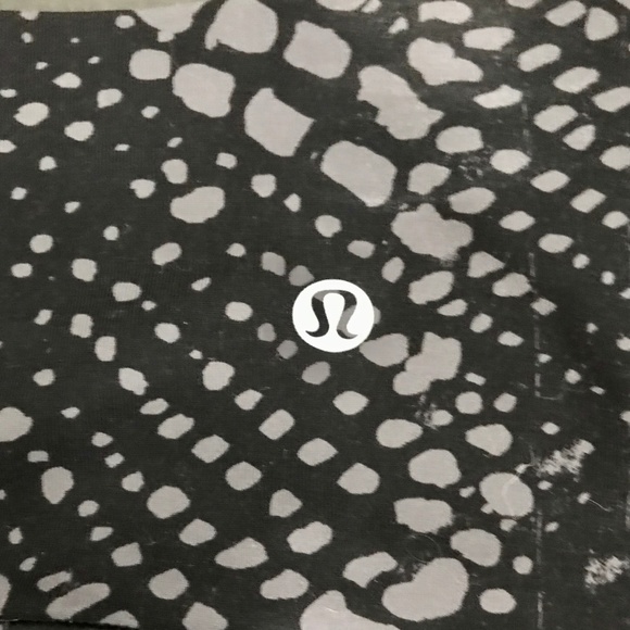 Lululemon sz 4 leggings - Picture 6 of 7